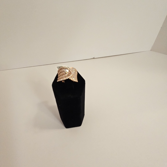 Elegant 18k Rose Gold over Sterling Silver Ring with 4.02ctw White and Pink SZ 7 - Picture 3 of 8